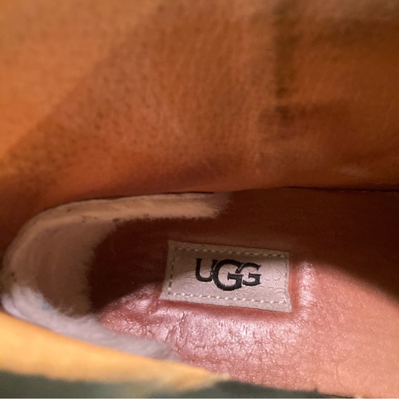 UGG Reid Black Suede Moccasin Booties Women's 8 Narrow Ankle Zip Up Boot - Picture 13 of 14